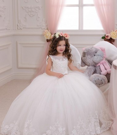 Ivory Bateau Neck Sleeveless Ball Gown Flower Girl Wedding Dress Windon